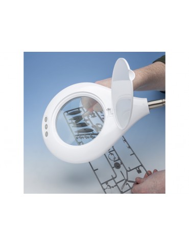 Lightcraft LED didinamoji lempa su stovu
