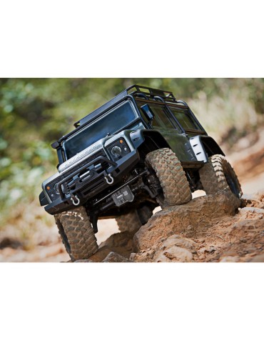 Traxxas TRX-4 Land Rover Defender 1:10 TQi RTR with Winch Silver