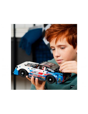 LEGO Technic - NASCAR Next Gen Chevrolet Camaro Z