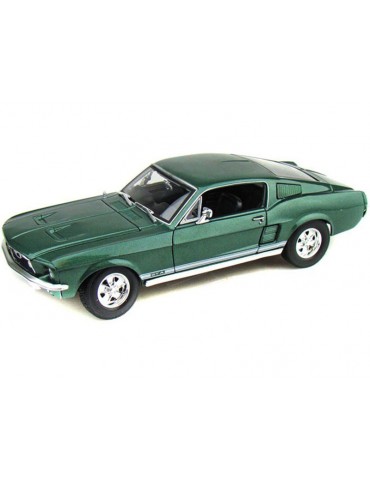 Maisto Ford Mustang Fastback 1967 1:18 metallic green