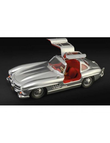 Italeri Mercedes-Benz 300 SL Gullwing (1:16)