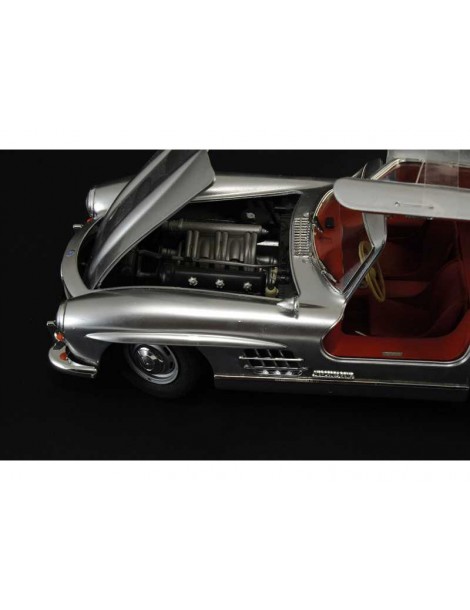 Italeri Mercedes-Benz 300 SL Gullwing (1:16)