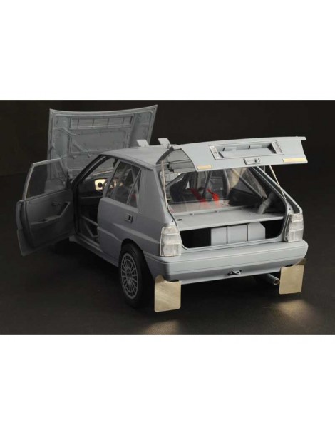 Italeri Lancia Delta HF Integrale (1:12)