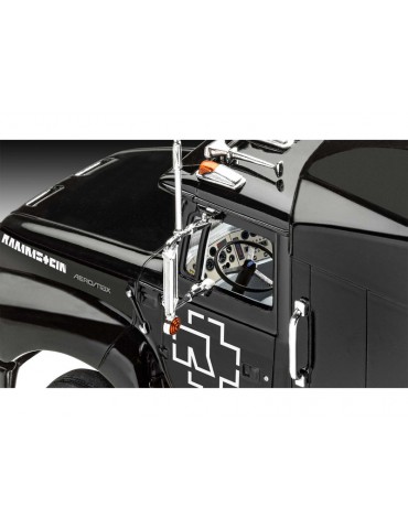 Revell Rammstein Tour Truck (1:32) (giftset)