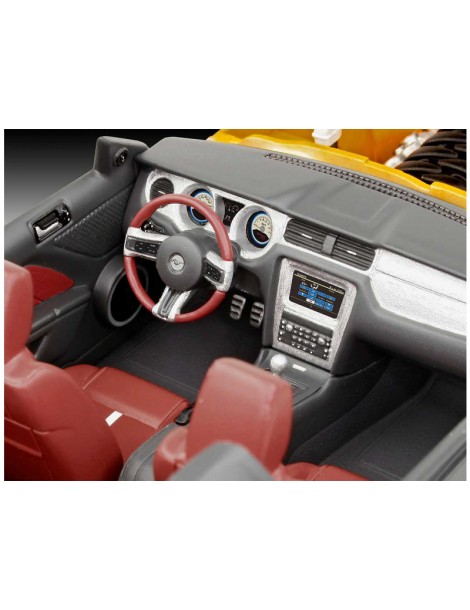 Revell Ford Mustang GT 2010 (1:25) set