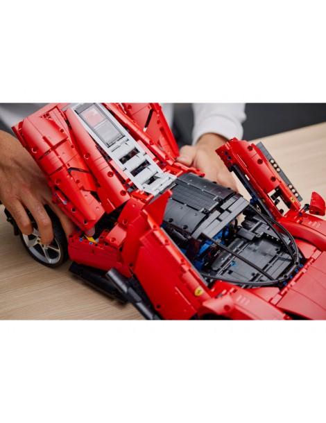 LEGO Technic - Ferrari Daytona SP3