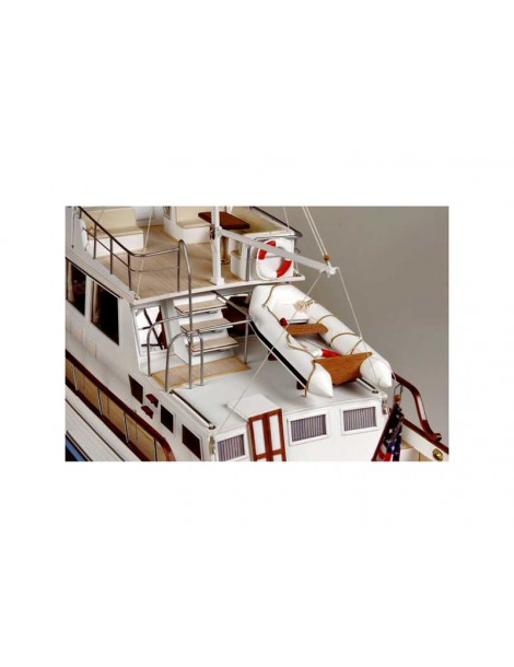 AMATI Grand Banks motor yacht 1967 1:20 set