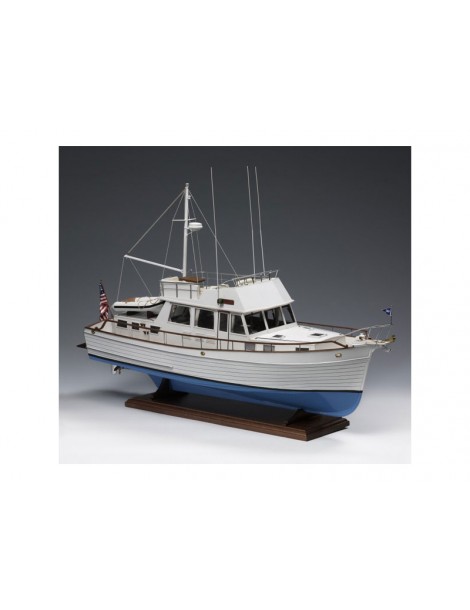 AMATI Grand Banks motor yacht 1967 1:20 set