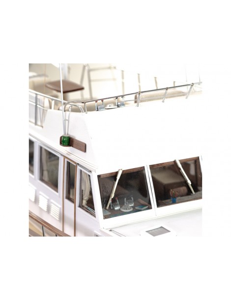 AMATI Grand Banks motor yacht 1967 1:20 set