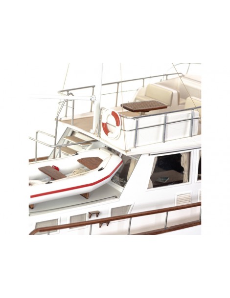 AMATI Grand Banks motor yacht 1967 1:20 set