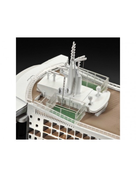 Revell Queen Mary 2 (1:700)