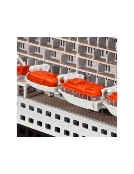 Revell Queen Mary 2 (1:700)