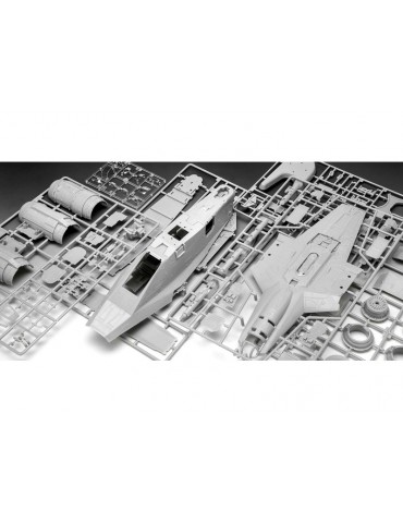 Revell SW - The Mandalorian: Razor Crest Platinum Edition (1:72) (Gift-Set)