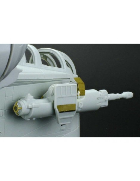 Revell SW - The Mandalorian: Razor Crest Platinum Edition (1:72) (Gift-Set)