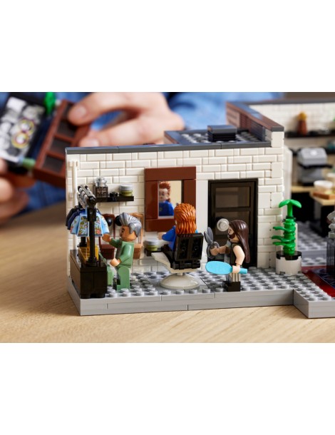 LEGO Icons - Queer team