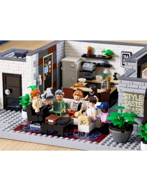 LEGO Icons - Queer team