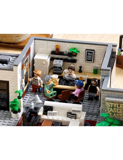 LEGO Icons - Queer team