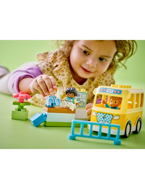 LEGO DUPLO - The Bus Ride