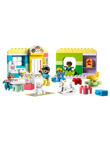 LEGO DUPLO - Life At The Day-Care Center