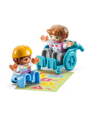 LEGO DUPLO - Life At The Day-Care Center