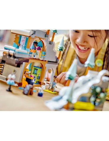 LEGO Friends - Holiday Ski Slope and Café