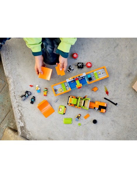 LEGO City - Stunt Show Truck