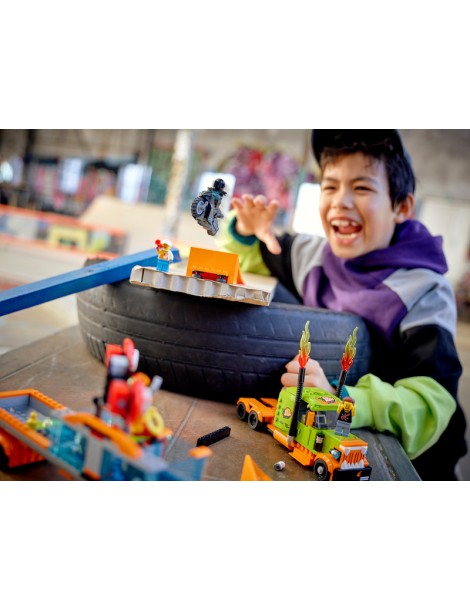 LEGO City - Stunt Show Truck