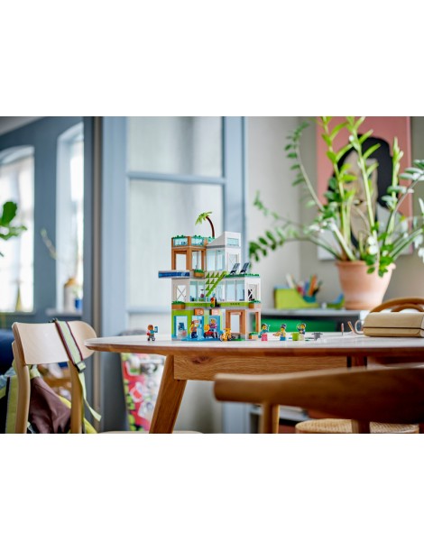 LEGO City - Apartment Building