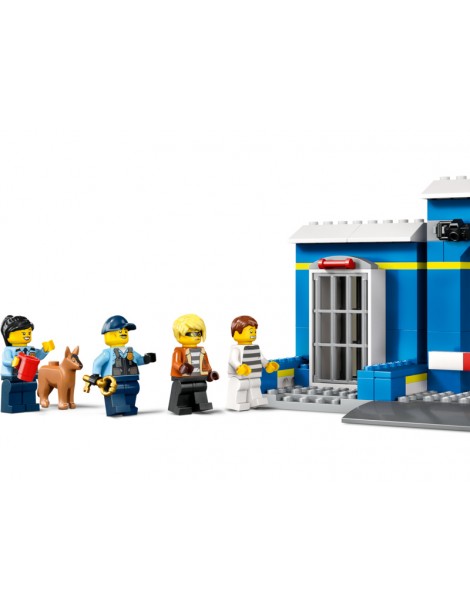 LEGO City - Police Station Chase