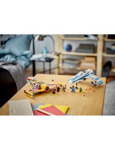 LEGO Star Wars - New Republic E-Wing vs. Shin Hati s Starfighter