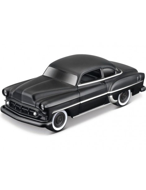 Maisto Chevrolet Custom 1953 1:43 matt black