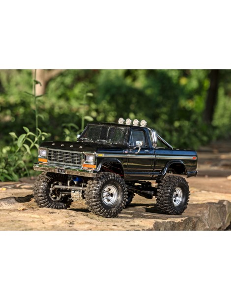 Traxxas TRX4-M Ford F-150 1979 1:18 RTR brown