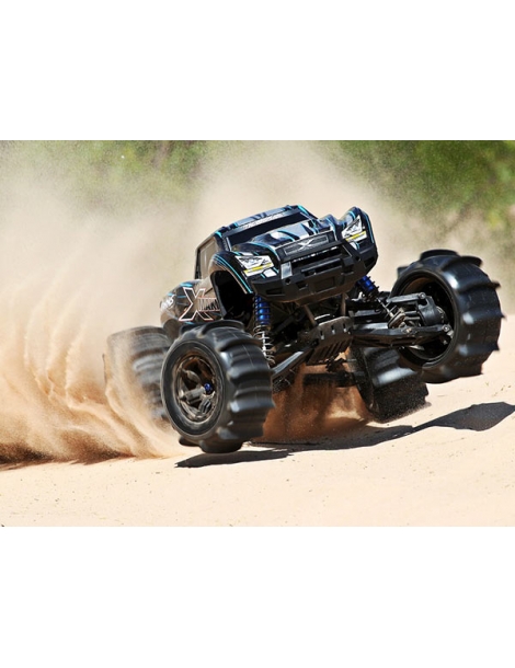 Traxxas X-Maxx padangos, sumontuotos ant juodų ratlankių (2)