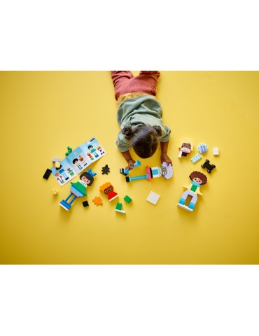 LEGO DUPLO - Buildable People with Big Emotions