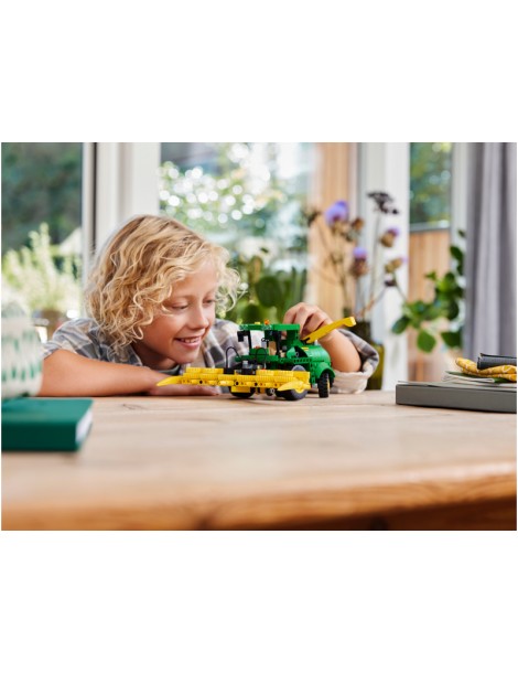 LEGO Technic - John Deere 9700 Forage Harvester