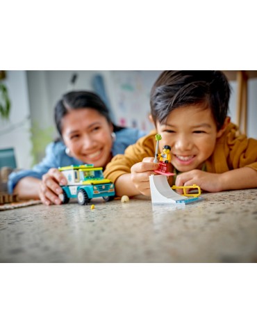 LEGO City - Emergency Ambulance and Snowboarder