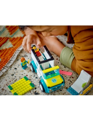 LEGO City - Emergency Ambulance and Snowboarder