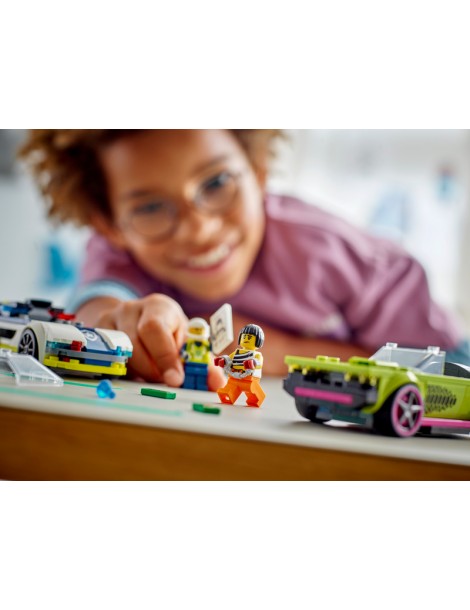 LEGO City - Police Car and Muscle Car Chase