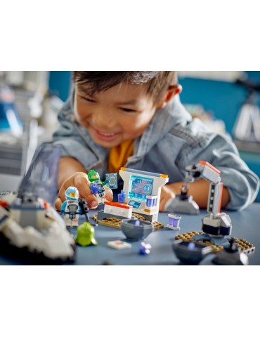 LEGO City - Spaceship and Asteroid Discovery