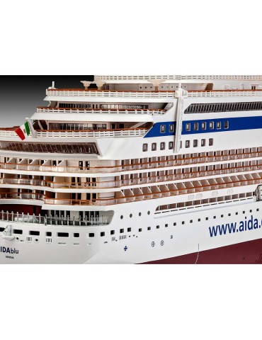 Revell AIDAblu, sol, mar, stella 1:400