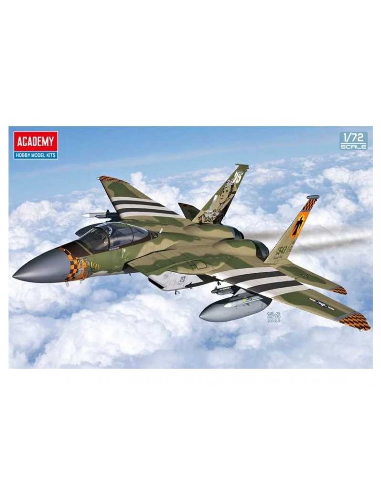 Academy McDonell F-15C 75th Anniversary Medal of Honor (1:72)