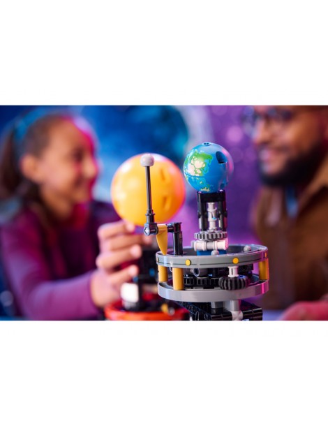 LEGO Technic - Planet Earth and Moon in Orbit