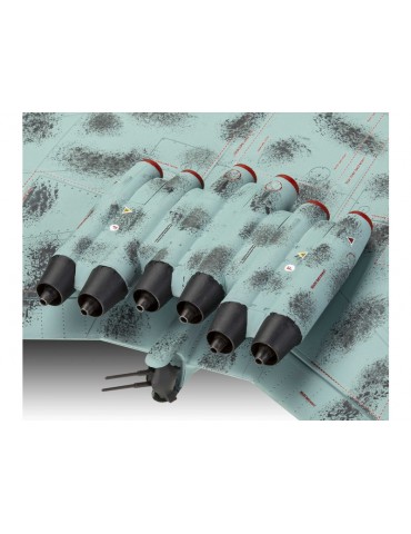 Bombonešis Revell Arado P-Series AR555 (1:72)