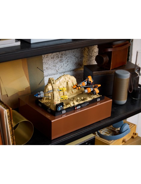 LEGO Star Wars - Mos Espa Podrace Diorama
