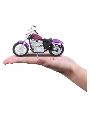Maisto Harley-Davidson XL1200V Seventy-Two 2013 1:18