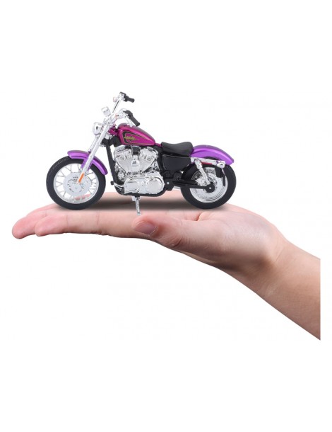 Maisto Harley-Davidson XL1200V Seventy-Two 2013 1:18