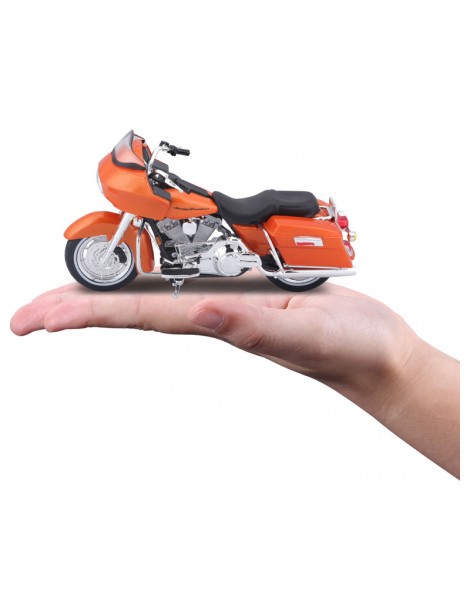 Maisto Harley-Davidson FLTR Road Glide 2002 1:18