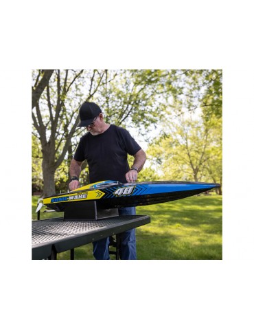 Pro Boat Super Sonicwake 48 colių RC laivas su LED žibintais ir 8S sistema
