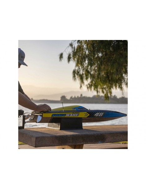 Pro Boat Super Sonicwake 48 colių RC laivas su LED žibintais ir 8S sistema