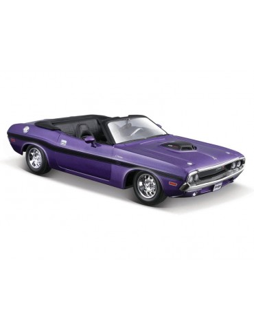 Maisto Dodge Challenger R/T Convertible 1970 1:24 metallic purple